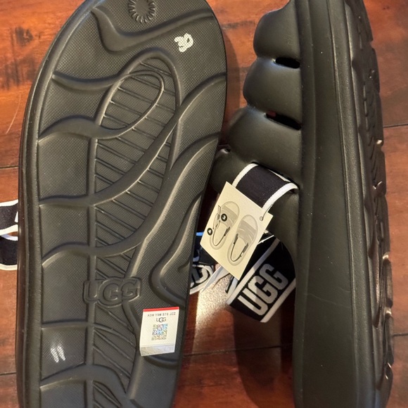 UGG Black Sport Sandals, waterproof, SZ 11, NWT